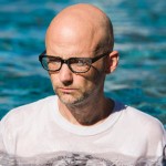 H πολιτικοποιημένη επιστροφή του Moby
