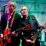 Η νέα μπάντα με μέλη Sleater-Kinney και R.E.M. κάνει anti-Trump ντεμπούτο