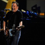 Ο Bruce Springsteen και ο Bono ερμηνεύουν το "Because The Night" (video)