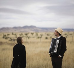 Οι A Hawk and A Hacksaw επιστρέφουν στην Αθήνα 