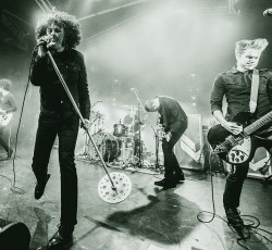 Oι At the Drive-In «ξαναχτυπούν» 