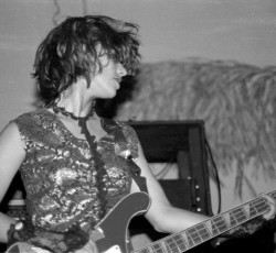 Η πρώην μπασίστρια των Black Flag ανάμεσα στους νικητές των Όσκαρ;  