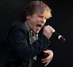 Το "Empire Of The Clouds" των Iron Maiden γράφτηκε χάρη στον celebrity-μάγειρα Jamie Oliver! 