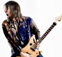 Επέστρεψε ο καρκίνος στον Bumblefoot (Guns N' Roses) 