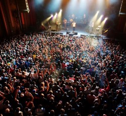 Ο καφές την επομένη μιας συναυλίας μπορεί να προκαλέσει πρόβλημα στην ακοή 