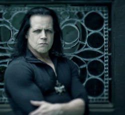 Glenn Danzig: Διασκευάζει Elvis σε συλλογή και ηχογραφεί νέο δίσκο