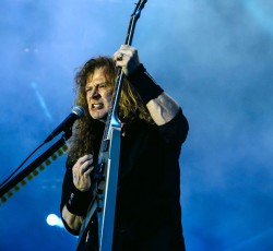 Οι Megadeth σταματούν συναυλία μετά από 2 τραγούδια (video)