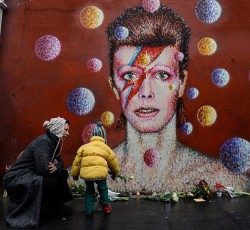 Παράσταση με μπαλέτο στη μνήμη του David Bowie 