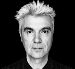Ο David Byrne εκσυγχρονίζει την Ιωάννα της Λωραίνης 