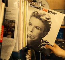 David Bowie: Αυτοί είναι οι 25 αγαπημένοι του δίσκοι 