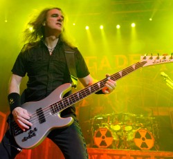 Εσπασε το πόδι του ο David Ellefson