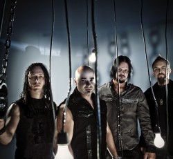 Γυναίκα δάγκωσε νοσοκόμο πρώτων βοηθειών σε live των Disturbed 