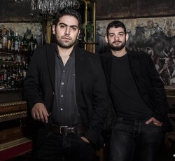 Ο Kory Clarke στο νέο τραγούδι των Drunken Gramophone 