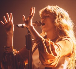 Οι Florence and the Machine live σε τηλεοπτική εκπομπή (video) 