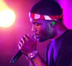 Δύο δίσκοι σε τέσσερις μέρες από τον Frank Ocean