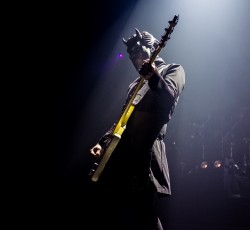 «Οι Ghost πέφτουν πολύ αστείοι στους πουριτανούς του metal» 