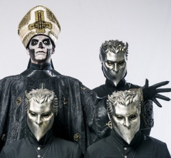 Οι Ghost δίνουν στη δημοσιότητα το video του "Square Hammer" 