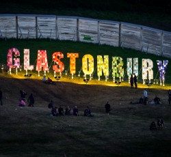 Ανακοινώθηκε το τρίτο και τελευταίο headlining όνομα του φετινού Glastonbury