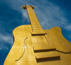 Ποιοι είναι οι rockers της φετινής λίστας του Forbes με τους 100 πιο καλοπληρωμένους αστέρες; 