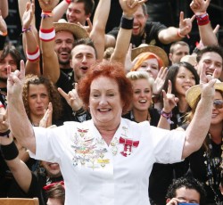 Το Hard Rock Cafe γίνεται 45 χρόνων και το γιορτάζει 