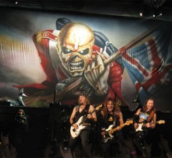 Aυτά απαγόρευσε η κυβέρνηση της Κίνας στους Iron Maiden