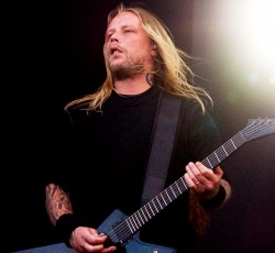 Παρελθόν ο Jesper Stromblad από τους The Resistance 