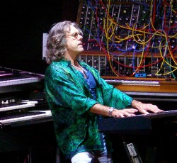 Έφυγε από τη ζωή ο Keith Emerson 