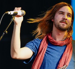 Ο Kevin Parker των Tame Impala επανασυστήνει τους Mink Mussel Creek 