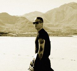 Ο King Dude επιστρέφει σε λίγες μέρες στην Αθήνα. Κερδίστε προσκλήσεις! 