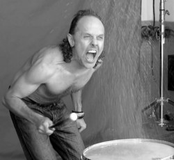 Οι Metallica σκέφτηκαν να κάνουν τον Lars Ulrich τραγουδιστή τους 