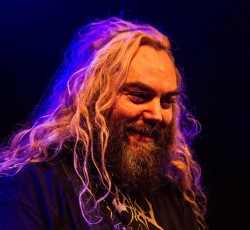 «Έπρεπε να απολύσω τους μαλάκες και να κρατήσω το όνομα Sepultura» 