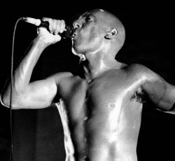 30 λεπτά από τα φετινά παραληρήματα του Maynard James Keenan