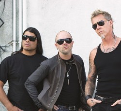 Metallica και Neil Young μοιράζονται τη σκηνή (video)