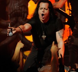 Οι Original Misfits μαζί στην σκηνή μετά από 33 χρόνια (video)