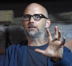 Περιοριστικά μέτρα σε fan του Moby