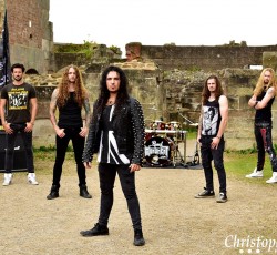 Νέο video από τους Monument 