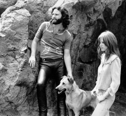 Επ’ αόριστον κλειστή η σπηλιά του Jim Morrison 