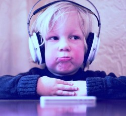 Έρευνα: Η μουσική ακούγεται πιο καταθλιπτική σε mp3! 