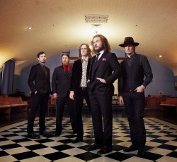 Οι My Morning Jacket επανακυκλοφορούν remixed εκδοχή του “One Big Holiday” 
