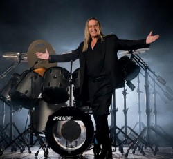 Nicko McBrain: «Δε χρειάζεται να είσαι ο Αϊνστάιν για να καταλάβεις πως οι Iron Maiden δεν είναι σατανιστές»