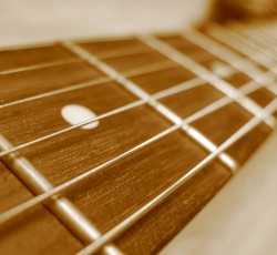 Αυτή είναι η παλαιότερη κιθάρα στον κόσμο 