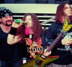«Μπορεί ο Zakk Wylde να πάρει την θέση του Dimebag στους Pantera;»