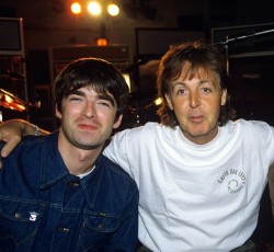 Paul McCartney: «Το σημαντικότερο λάθος των Oasis ήταν η δήλωσή τους πως είναι "μεγαλύτεροι" από τους Beatles»