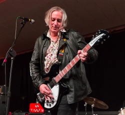 Peter Buck: «Έτσι διαλύθηκαν οι REM» 