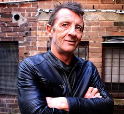 «Δεν θέλω να παίξω με τον Axl Rose» 