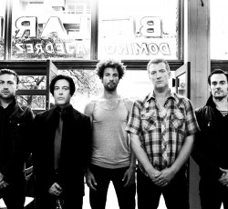 Τέλος το διάλειμμα για τους Queens Of The Stone Age 