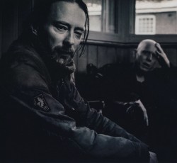 To artwork του "A Moon Shaped Pool" δημιουργείται ενώ οι Radiohead ηχογραφούν (video)