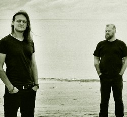 Riverside: «Συνεχίζουμε ως τρίο» 