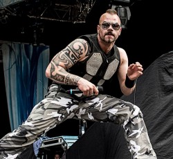 Νέος κιθαρίστας για τους Sabaton 