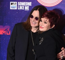 Τι μάθαμε χθες στην τηλεόραση: Η Sharon τα βρήκε με τον Ozzy! 